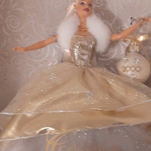 2000 Celebration Barbie - Special Edition Vintage NRFB - Picture 8 of 12